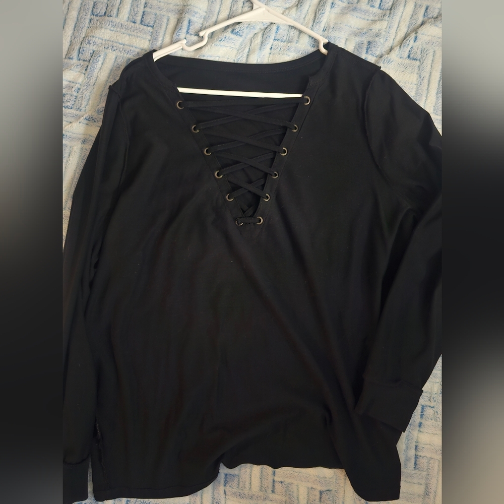 2/$7 Torrid Classic Fit Black Top